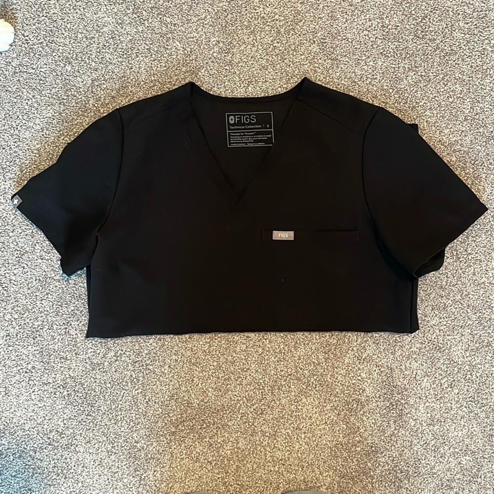 Figs. Catarina one pocket scrub top. Black. Size S